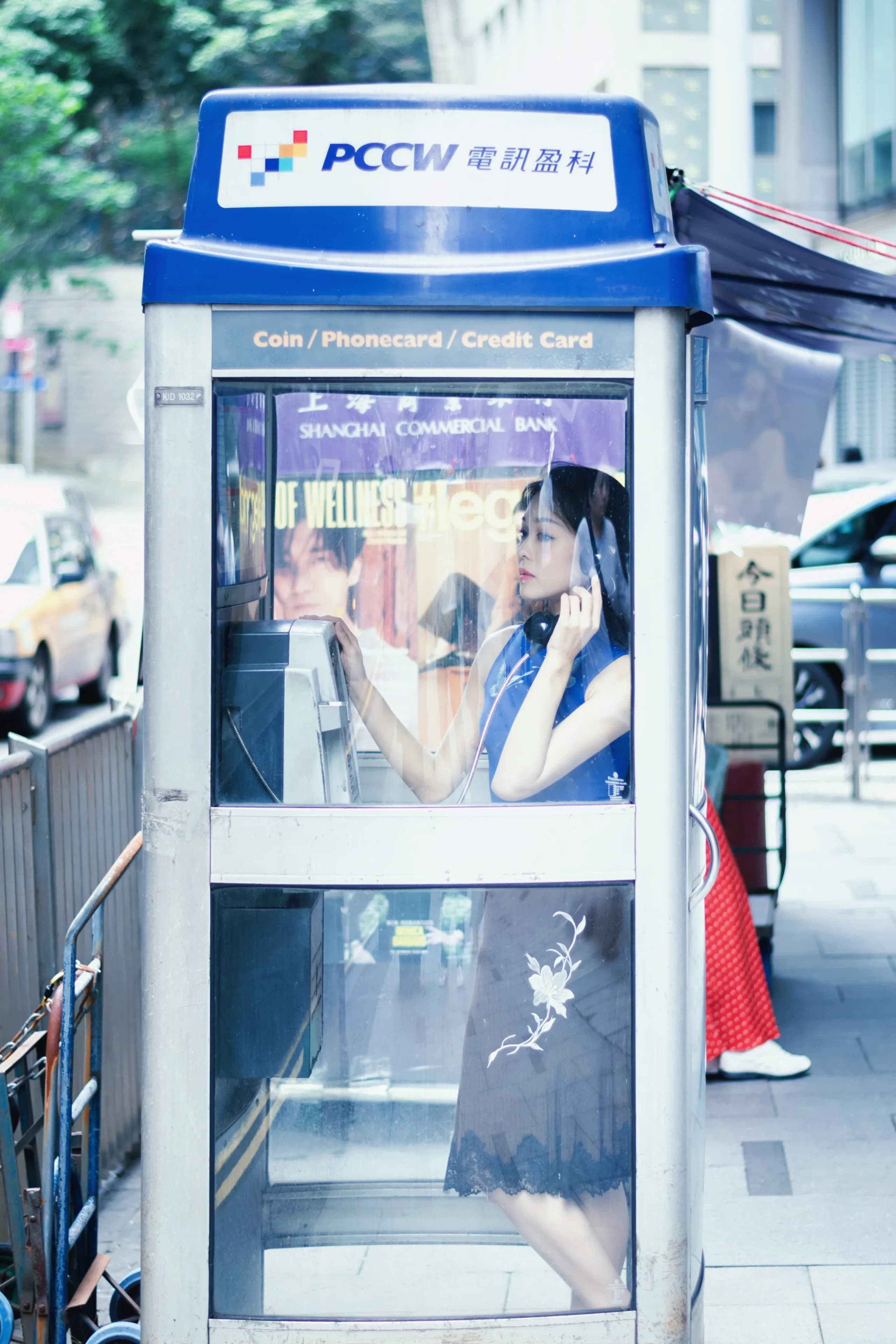 Clara 在香港中环的城市肖像，第 5 张