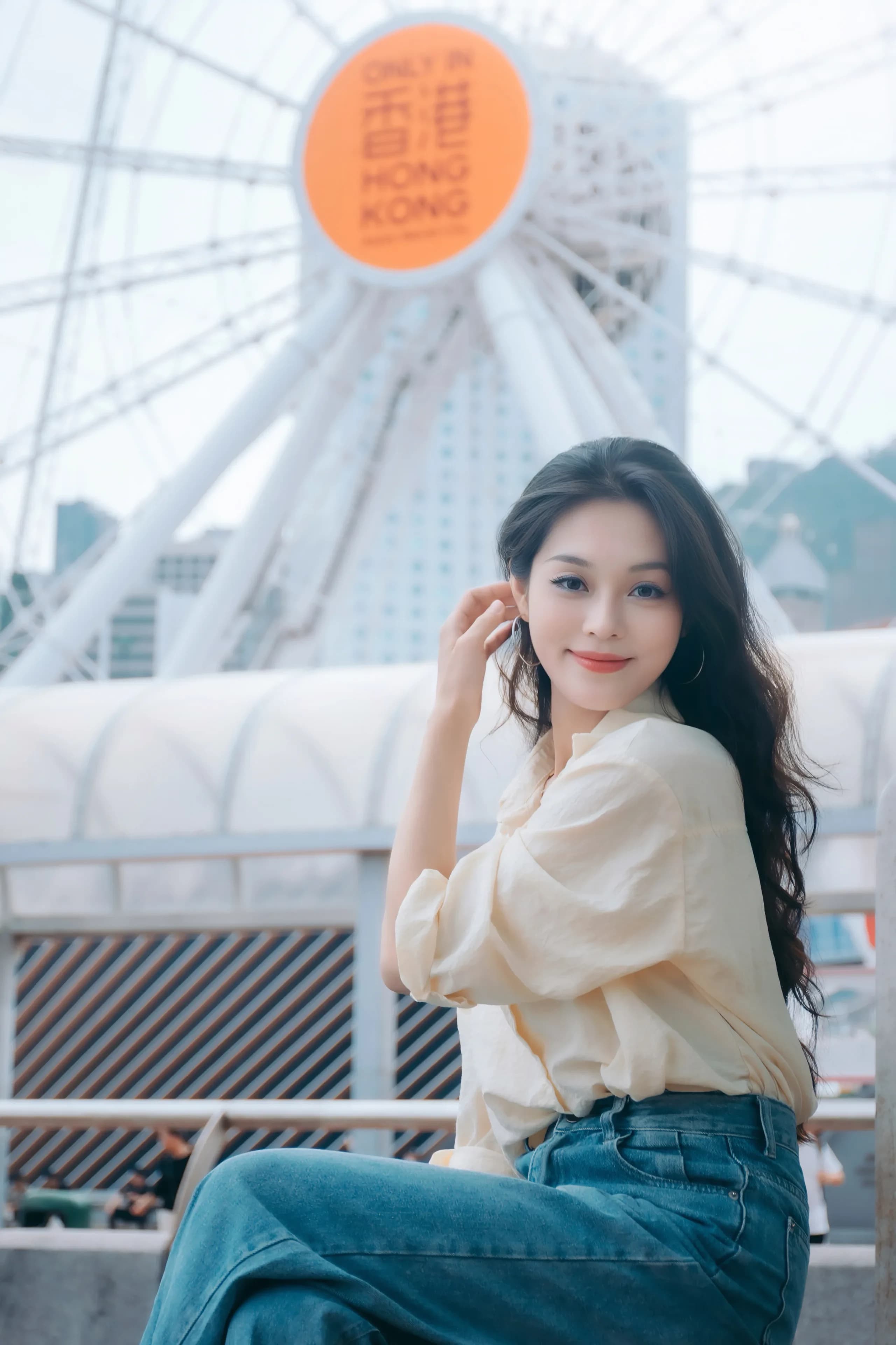 Clara 在香港中环的城市肖像，第 14 张
