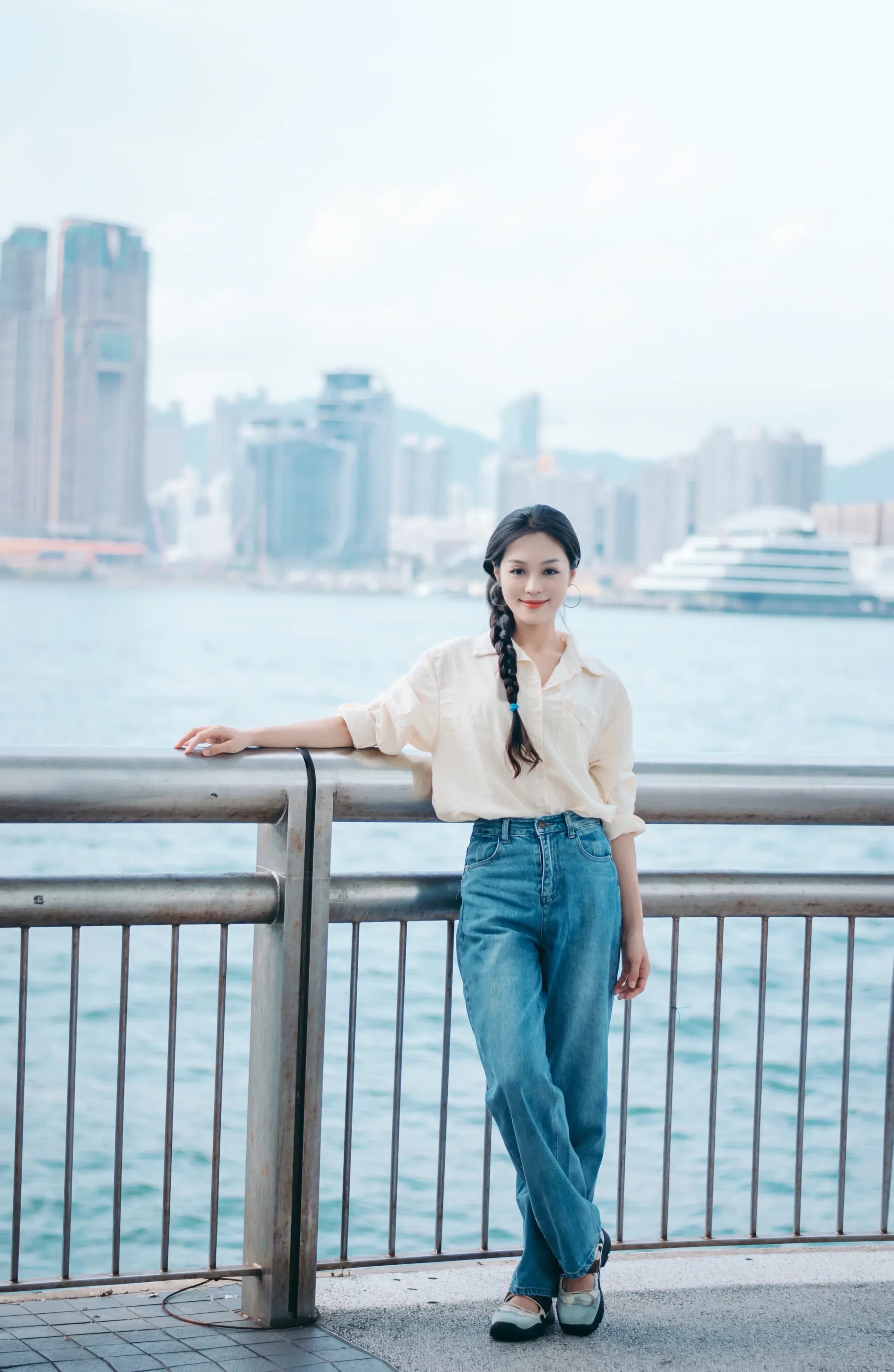 Clara 在香港中环的城市肖像，第 15 张